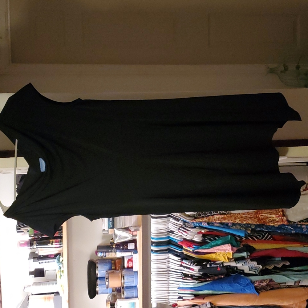 New, Never Worn Vera Wang Black Dress